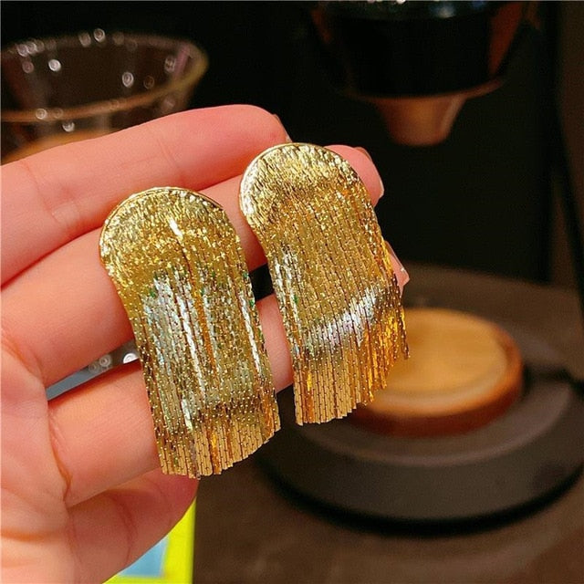 Golden Shining City Tassel Earring - Image 4