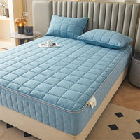 Premium Breathable Noiseless Waterproof Zip Mattress Protector - Image 1