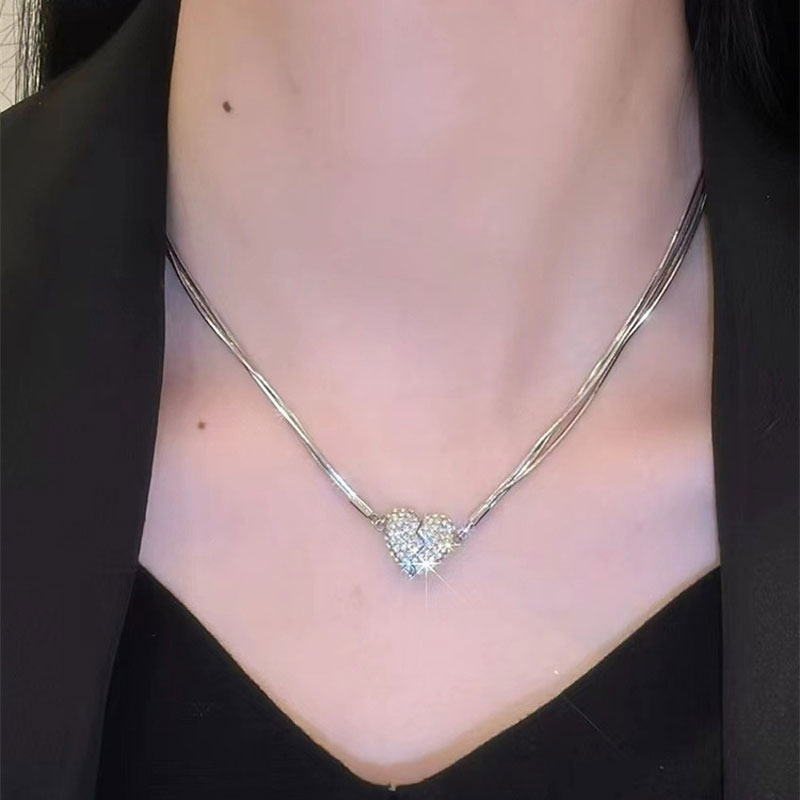 Ice Love Magnetic Zircon Heart Necklace - Image 2