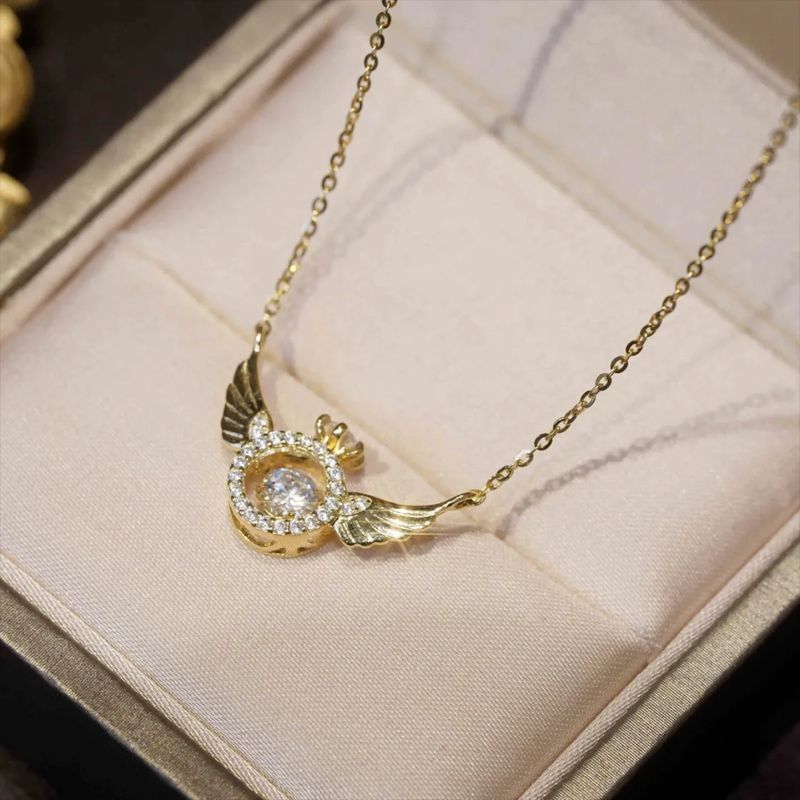 Lucky Wings Pendant Zircon Necklace - Image 3