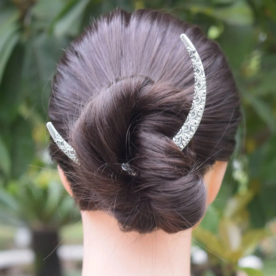 Medieval Crescent Moon Hair Stick - Image 3