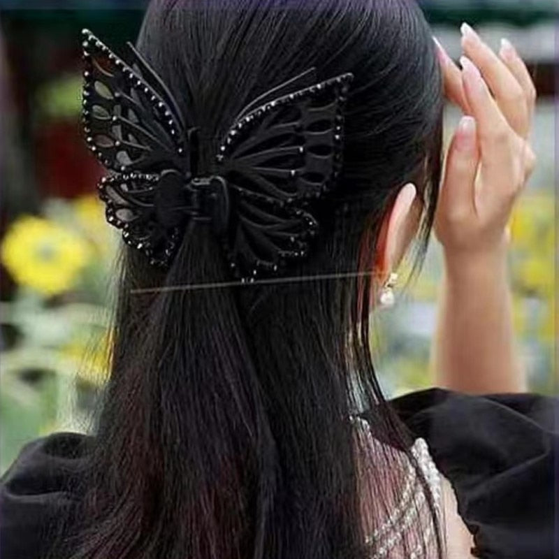 Black Wing Hair Claw