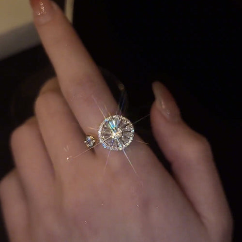 Blooming Flower Rotating Ring - Image 0
