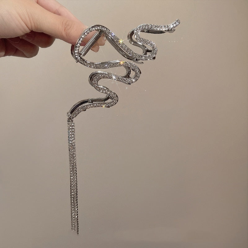 Timeless Retro Hair Claw Grip - Image 8