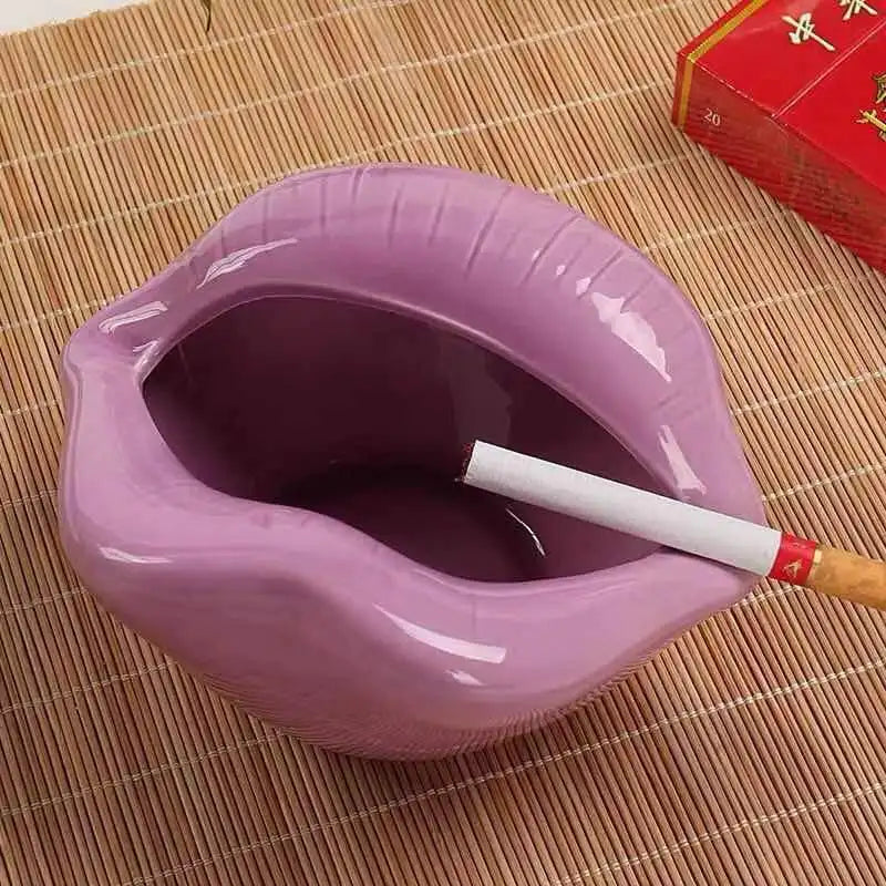 Kiss Me Creative Ashtray - Image 3