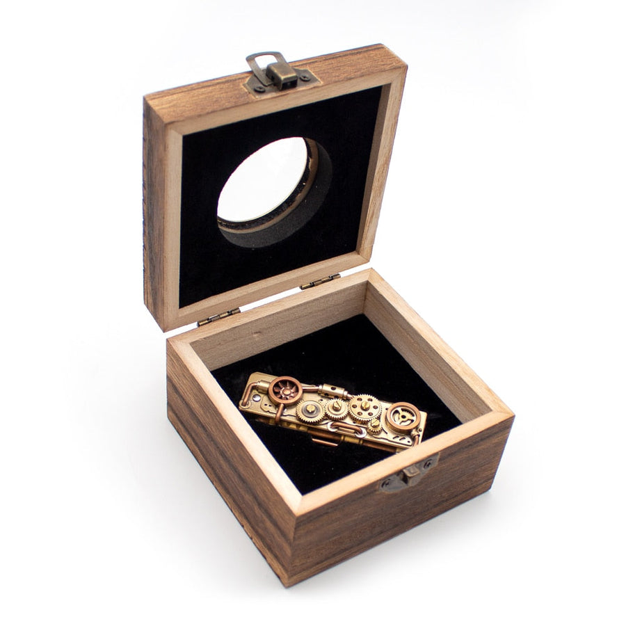 Clockwork Flame Vintage Kerosene Lighter - Image 4