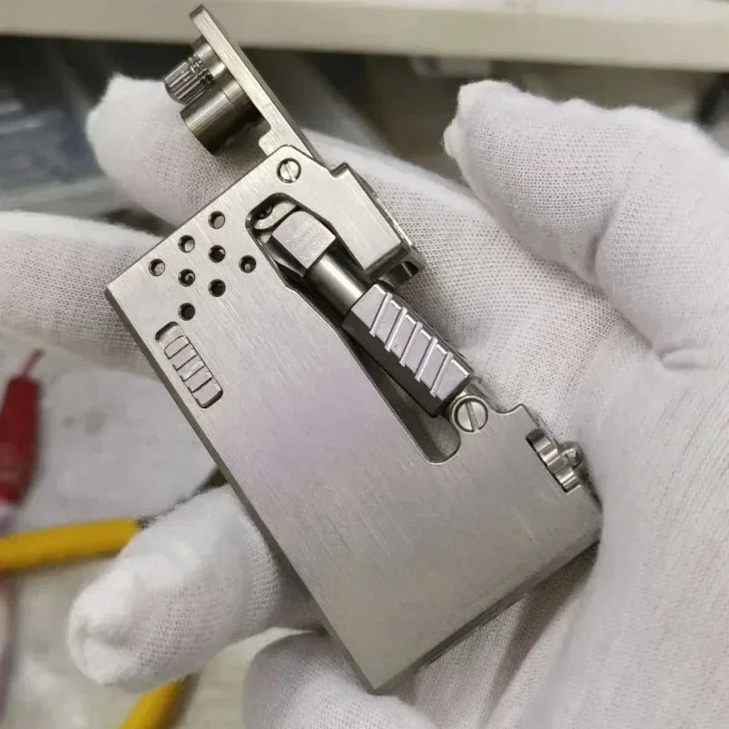 Classic Mechanical Press Ignition Kerosene Lighter - Image 0