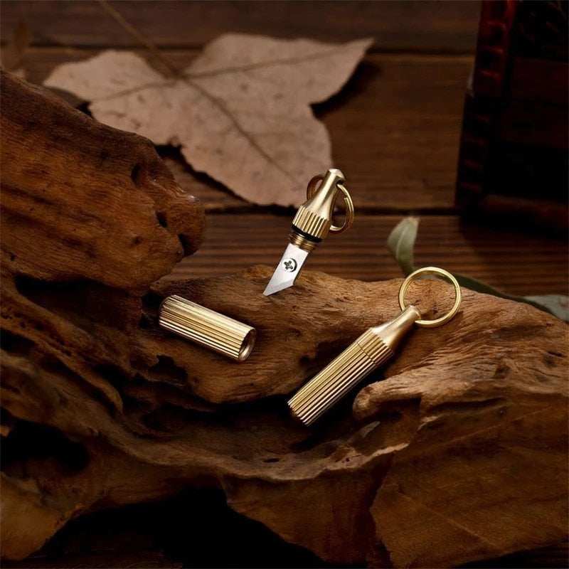 Pocket Capsule Outdoor Survival Mini Knife - Image 2
