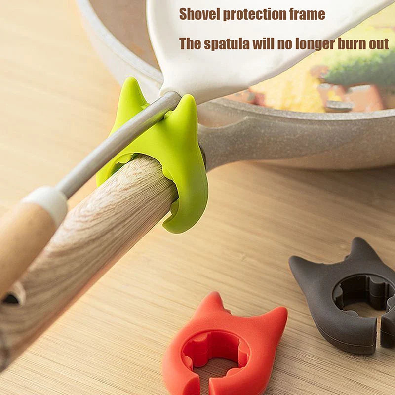 Magic Mount Punch-Free Spatula Holder