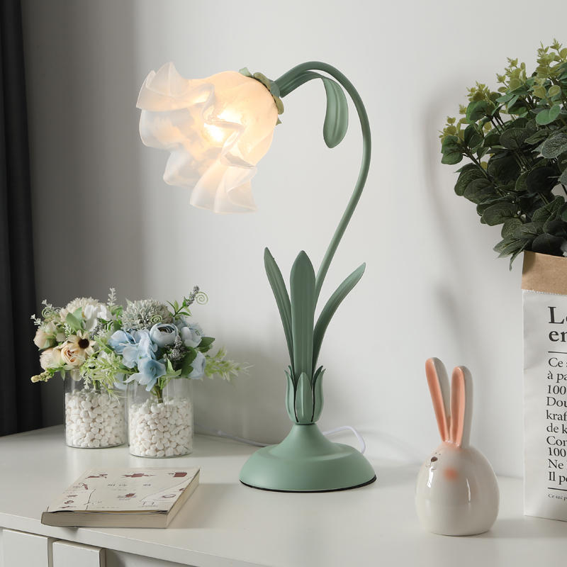 Flower Charm Nordic Style Table Lamp - Image 4
