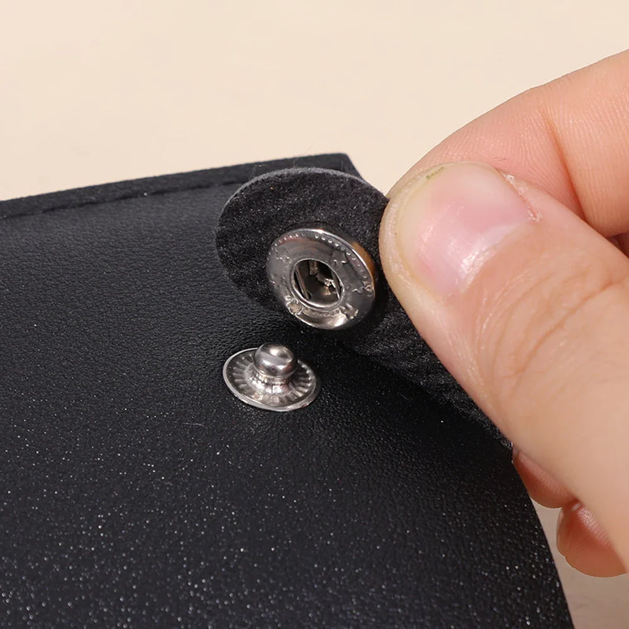 Pocket Flex Leather Multi-Card Holder - Image 4