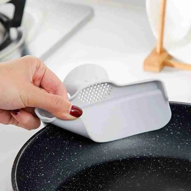 Easy Clean Silicone Soup Pouring Nozzle - Image 4