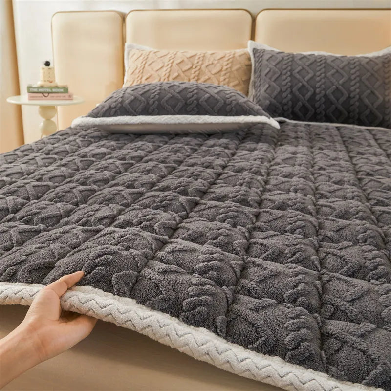 Thick Warm Winter Blanket Mattress Pad - Image 12