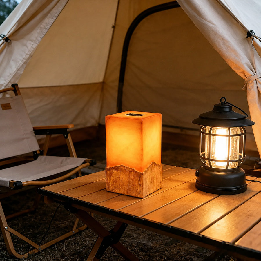 Wiederaufladbare LED-Nachtlampe aus Massivholz