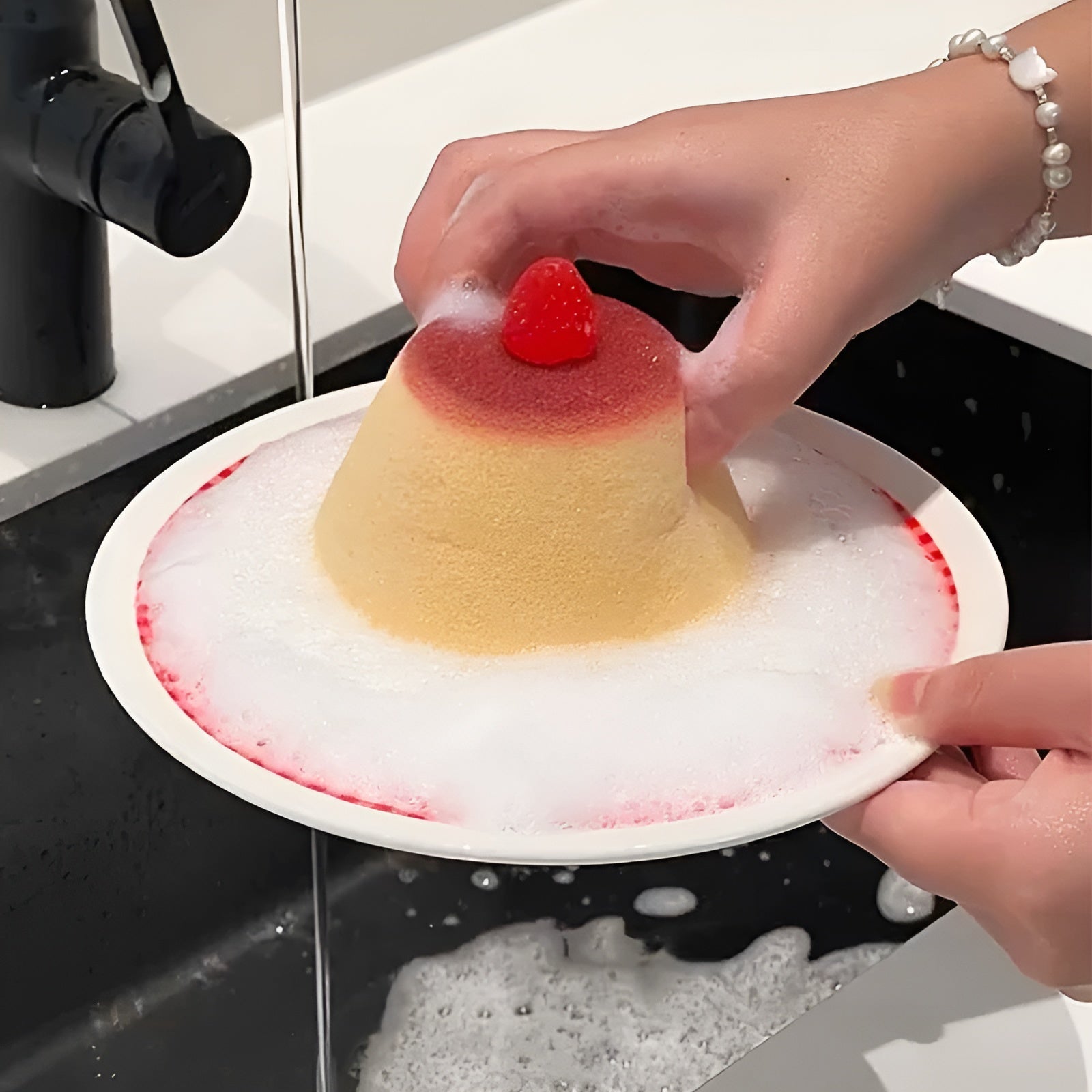 Strawberry Caramel Pudding Cleaning Sponge - Image 1