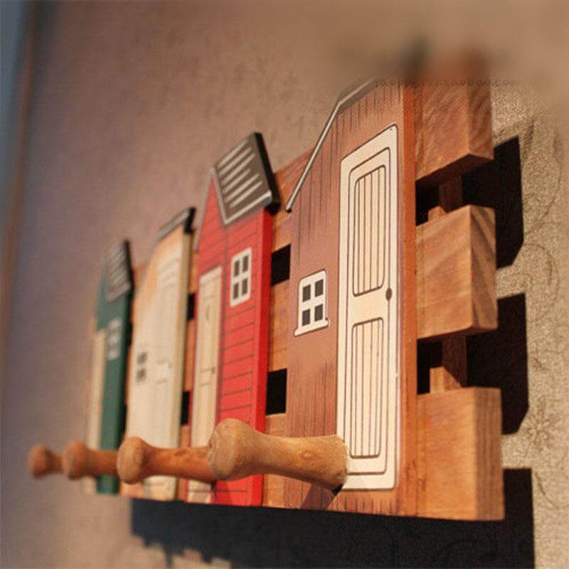 Vintage Retro House Coat Hanger - Image 0
