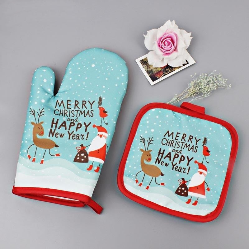 Heat Resistant Christmas Oven Mitts - Image 0