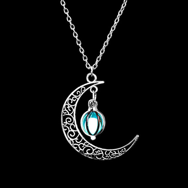 Luminous Moon Pendant Charming Necklace - Image 5