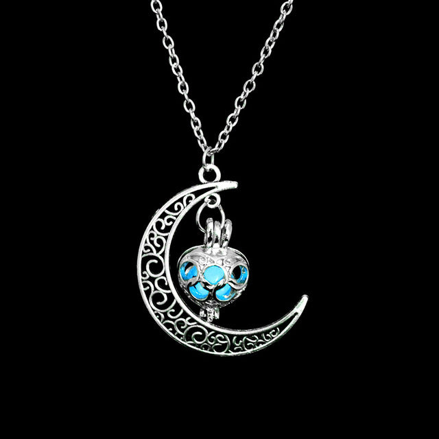 Luminous Moon Pendant Charming Necklace - Image 7