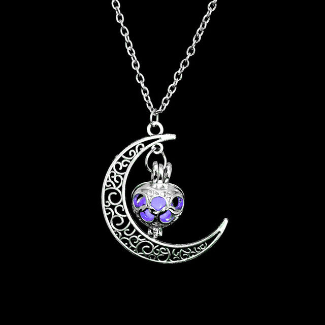 Luminous Moon Pendant Charming Necklace - Image 4