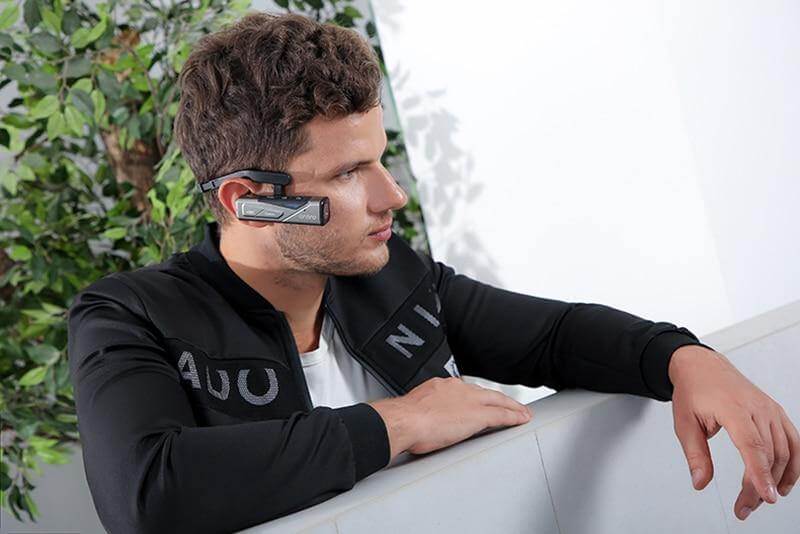 Mini Wearable Blog Camera · Mavigadget