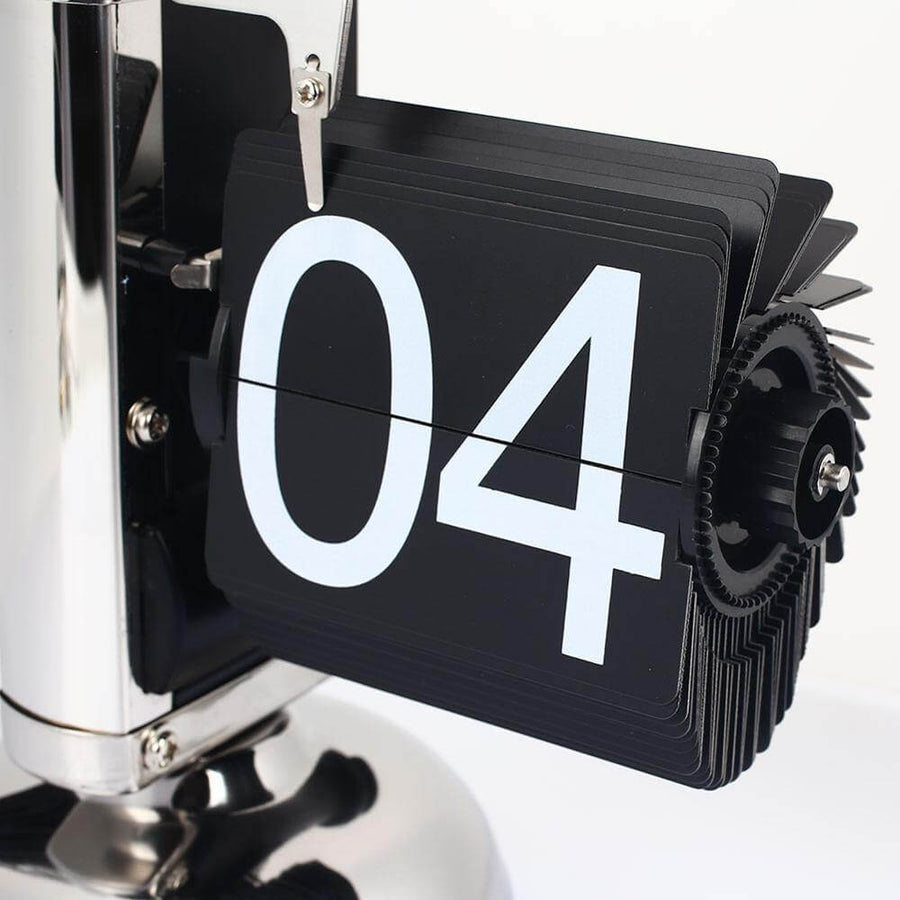 Retro Flip Clock - Image 3