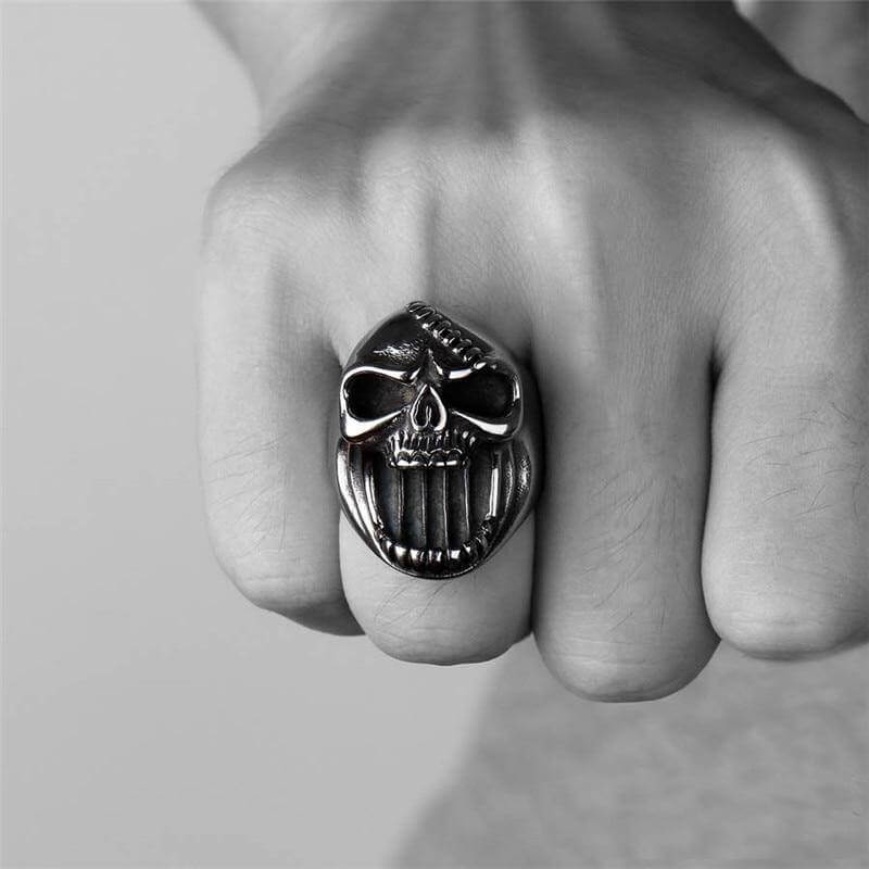 Cool Skull Unisex Ring Bottle Opener - Image 4