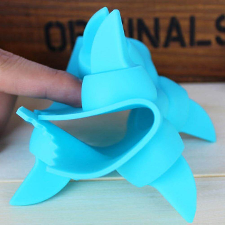 Cool Sharks Freeze Ice Cube - Image 1