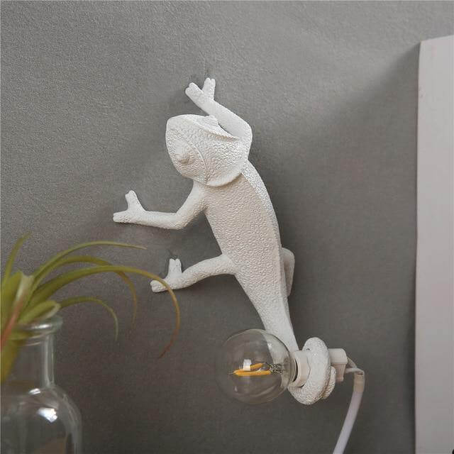 Nordic Modern Chameleon Lizard Desk Light - Image 2