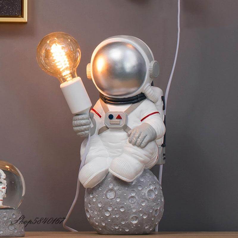 Minimal Resin Astronaut Table Lamps - Image 0