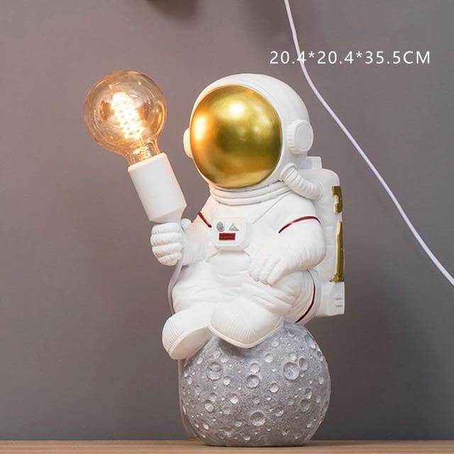 Minimal Resin Astronaut Table Lamps - MaviGadget