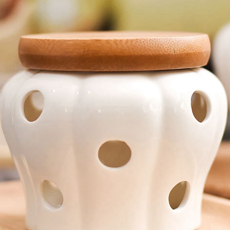 Creative Bamboo Lid Ceramic Storage Can - Image 1