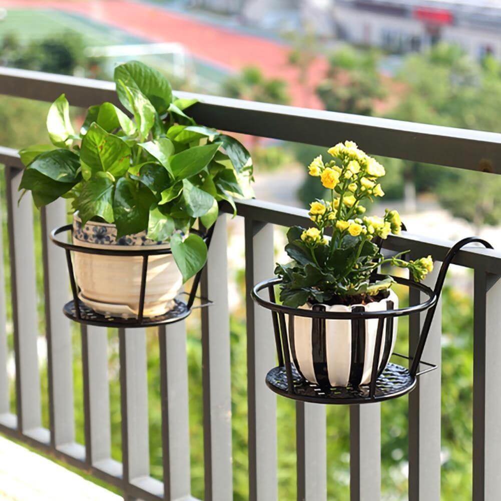 plant pot hangers outdoor Wrought Iron Hanging Basket, Flower Pot Stand, Hanging Railing Flower Pot Red Barrel Studio Color: White