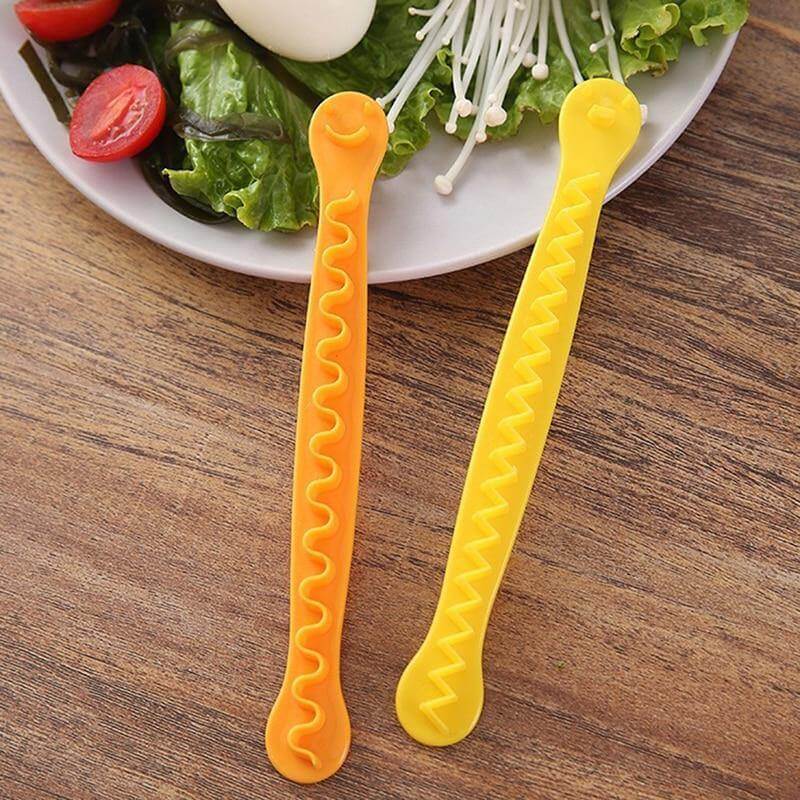 6pcs Smiley Face Cute Egg Cutter - Image 4