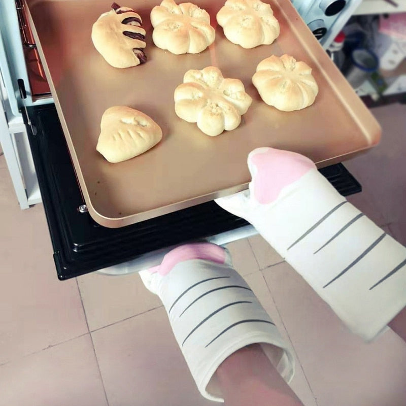 Cute Cat Paws Oven Mitts - Image 1