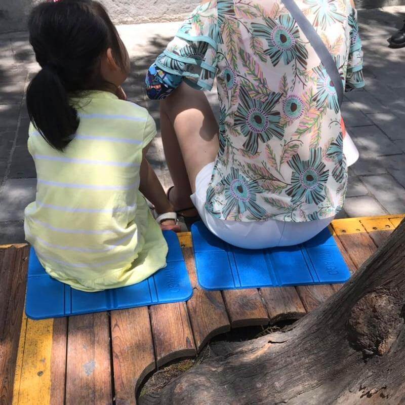 Waterproof Foldable Outdoor Mat - Image 12