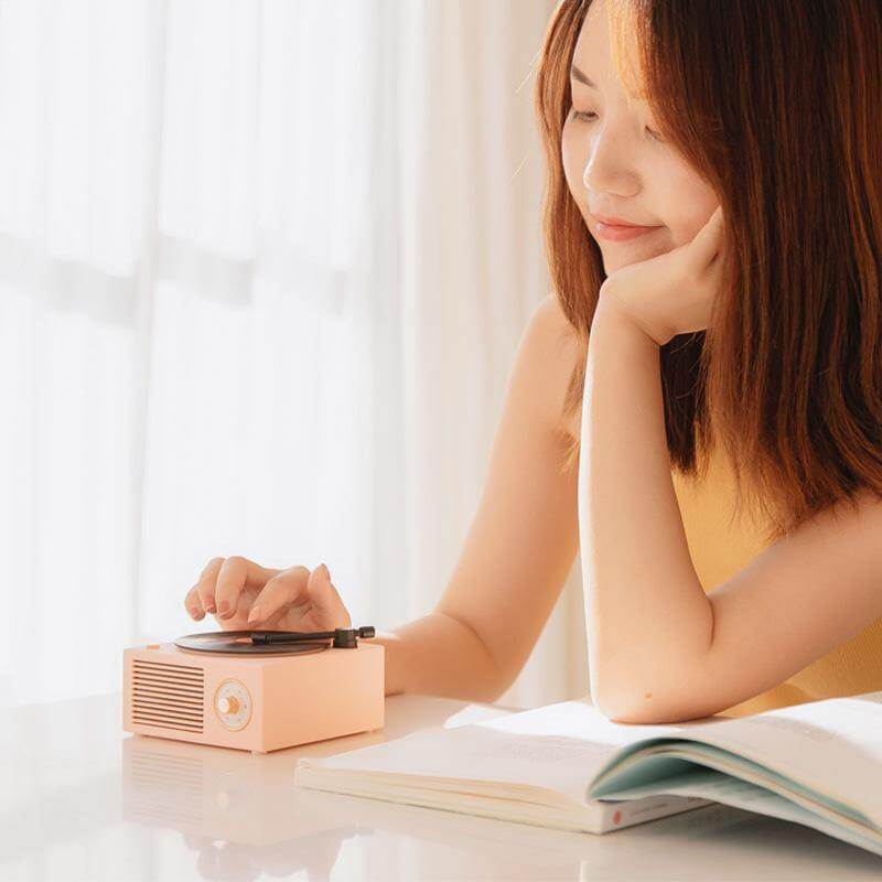 Pastel Vintage Bluetooth Stereo Speaker - Image 13