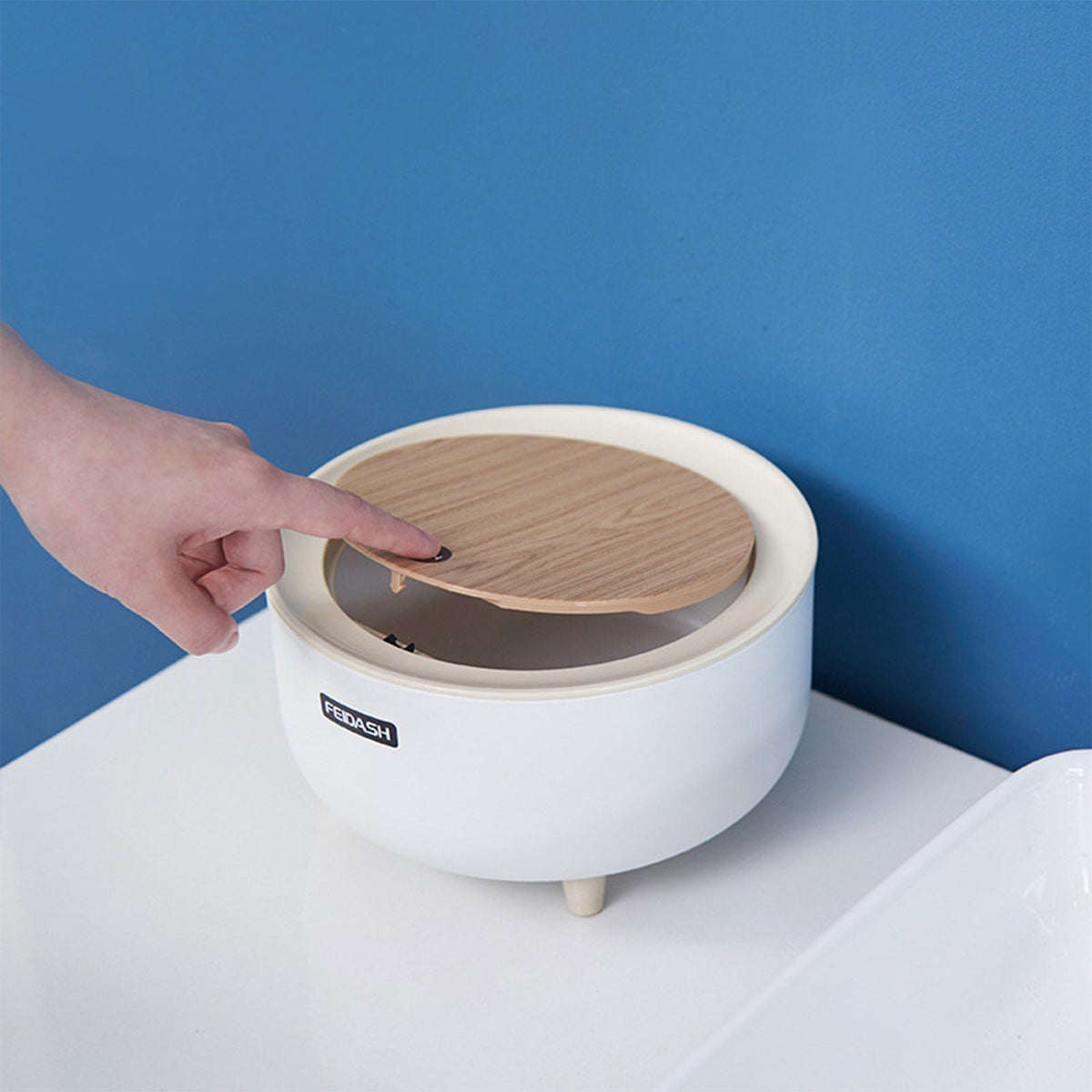 Desktop Elegant Mini Non-Slip Trash Can