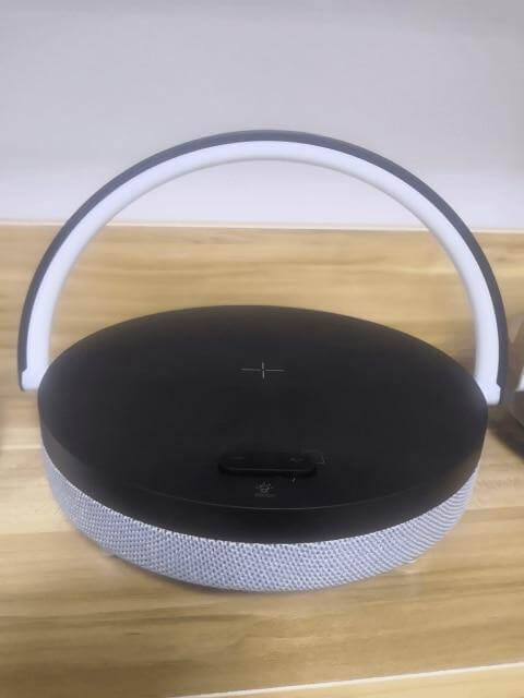 Wooden Base Wireless Charger Speaker Table Lamp - Image 6