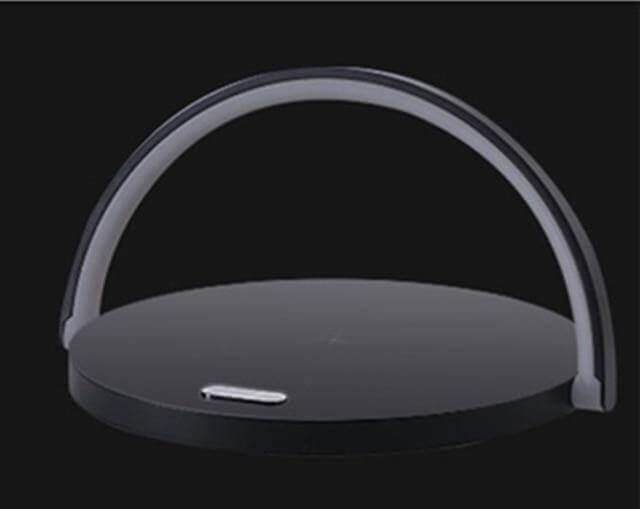 Wooden Base Wireless Charger Speaker Table Lamp - Image 4