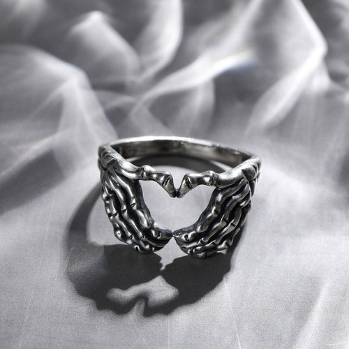 Retro Skull Heart Ring - Image 0
