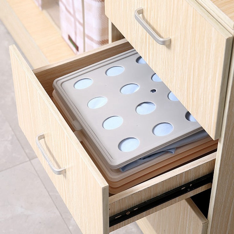 Multifunctional Wardrobe T-Shirt Organizer Board - Image 4