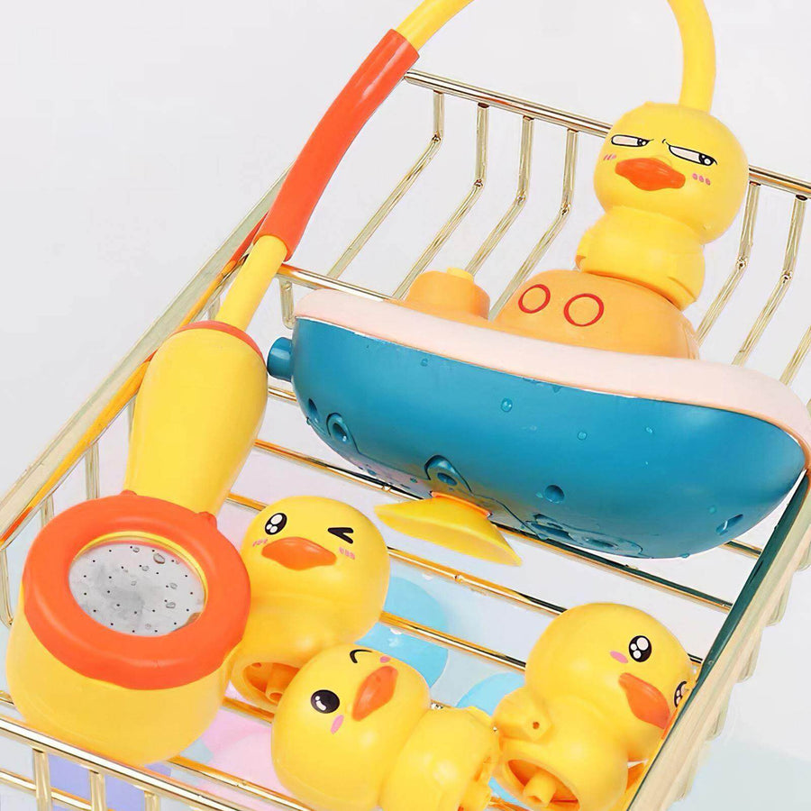 Electric Floating Bathtub Duck Toy Sprinkler - Image 2