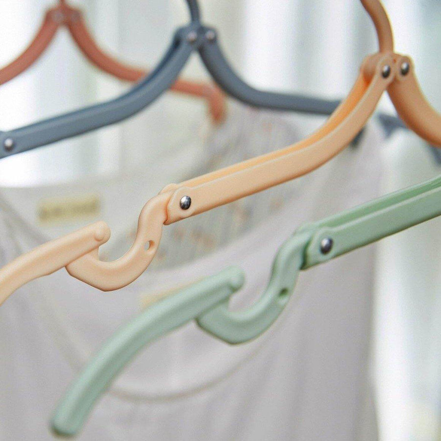 Foldable Magic Easy Travel Clothes Hanger - Image 1
