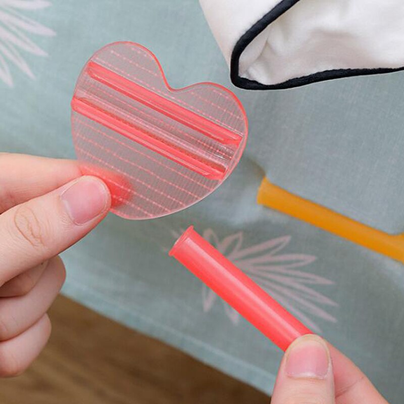 Bed Sheet Creative Non-Slip Clip - Image 1