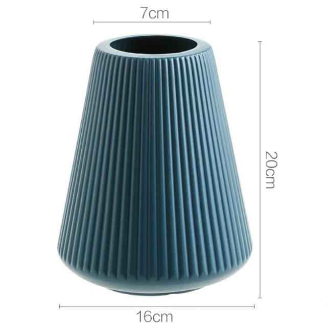 Nordic Style Elegant Origami Flower Vase - Image 3