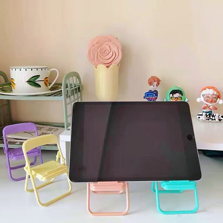 Mini Folding Chair Creative Phone Holder - Image 3