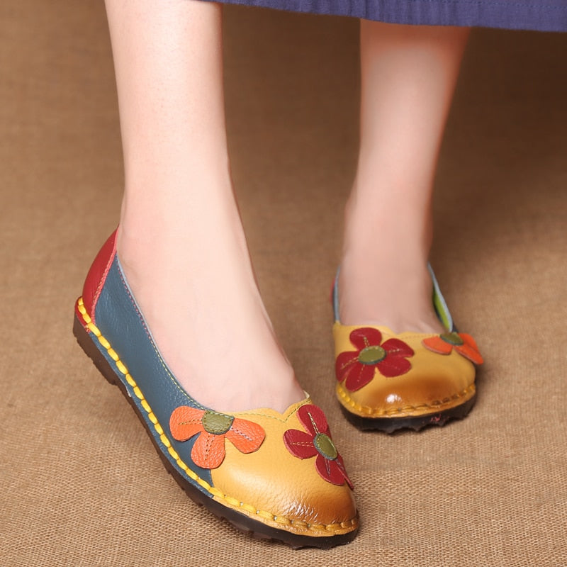 Flower Design Round Toe Mixed Color Flat Shoes