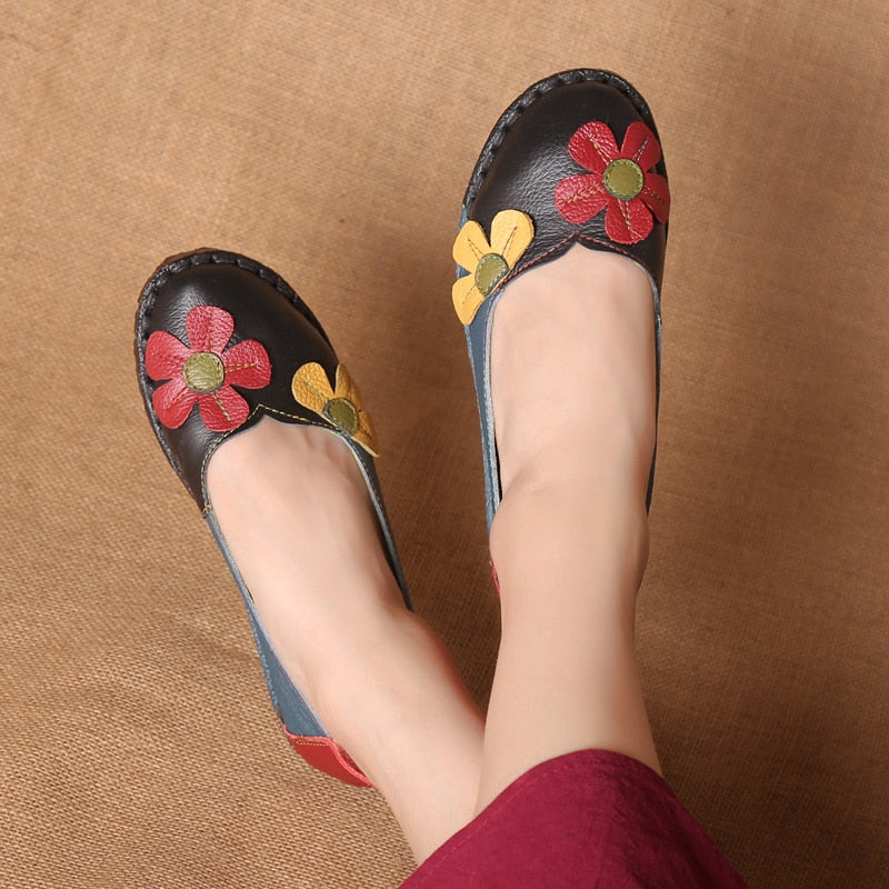 Flower Design Round Toe Mixed Color Flat Shoes - Image 2