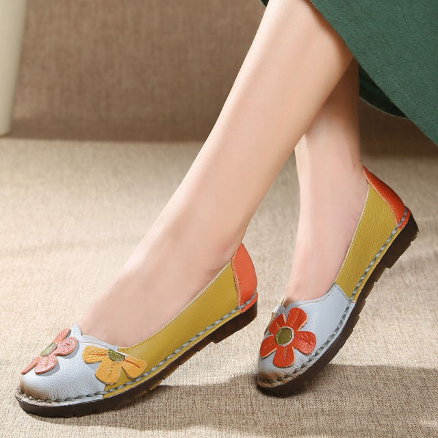 Flower Design Round Toe Mixed Color Flat Shoes - Image 4